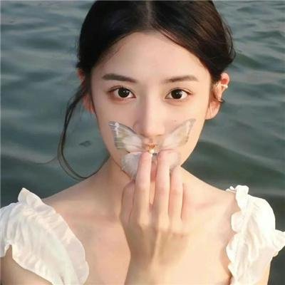你好,我叫多蕾丝